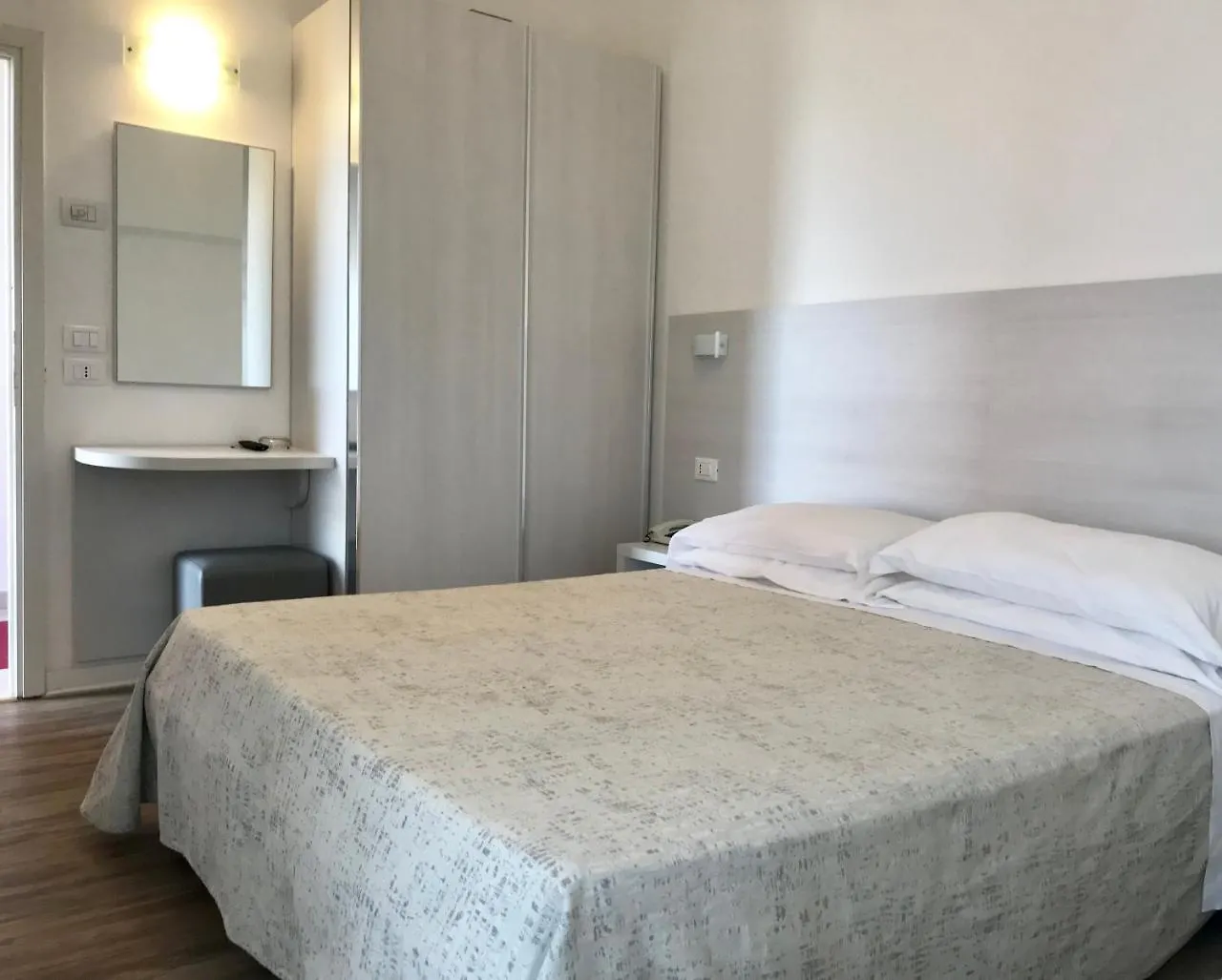 Hotel Nelson Rimini 3*,